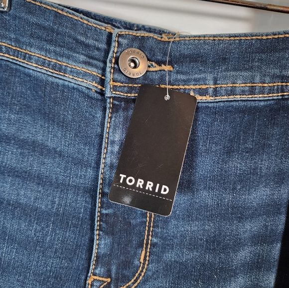 Torrid Luxe Slim Bootcut Mid-rise Denim Jeans Plus Size 26 Tall New - Picture 5 of 12